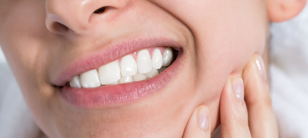 歯ぎしりが及ばす悪影響と治療法について
